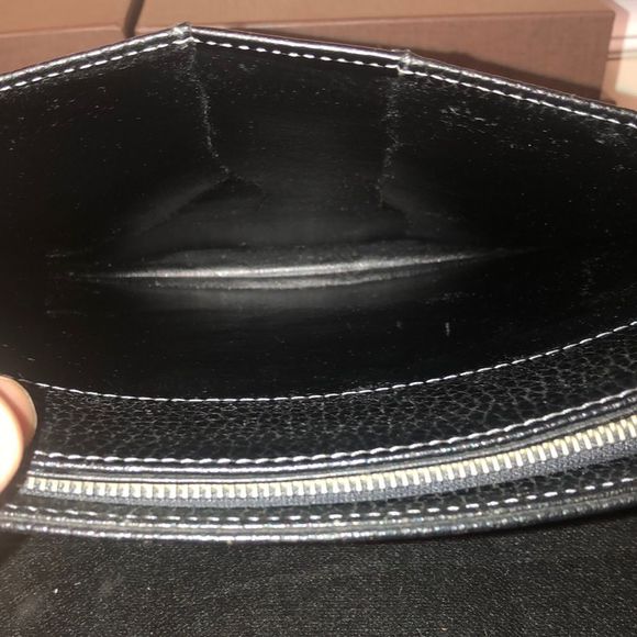 BURBERRYS Black Tumbled Leather Clutch Wristlet With Nova Check Plaid Lining - Picture 4 of 17